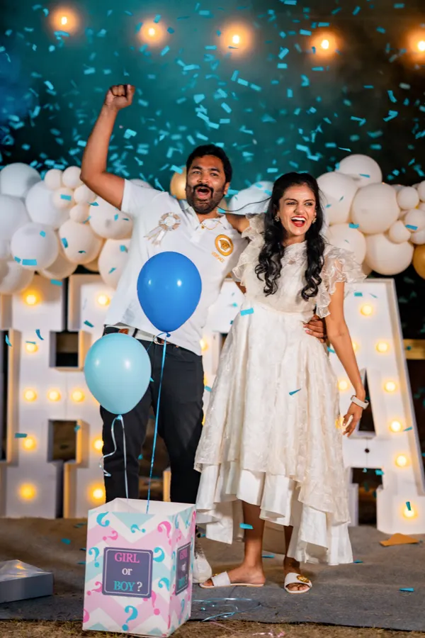 Gender reveal photograph 34