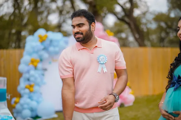 Gender reveal photograph 40