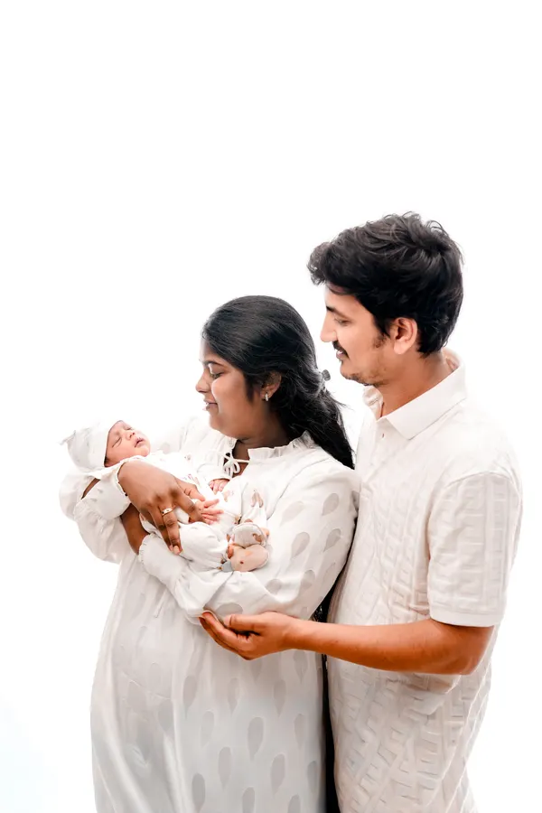 Newborn photograph 8